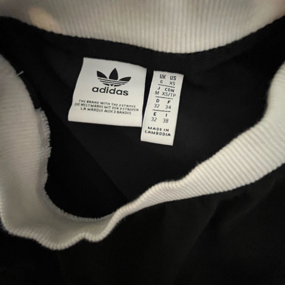 Long sleeve adidas tshirt stretchy size xs no flaws - Picture 6 of 6